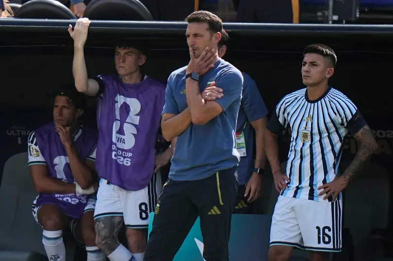 Lionel Scaloni durante un juego del reciente Mundial 2026 l AP
