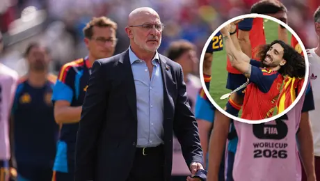 Luis de la Fuente toma con humor el tatuaje que le prometieron sus jugadores: "Igual no estoy tan feo"