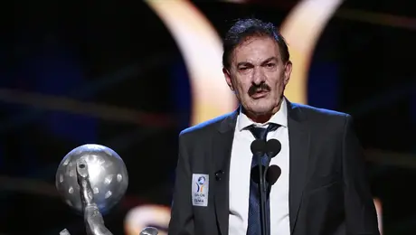 Ricardo La Volpe ofrece disculpas tras polémica con aficionado mexicano antes de la Final del Mundial 2026