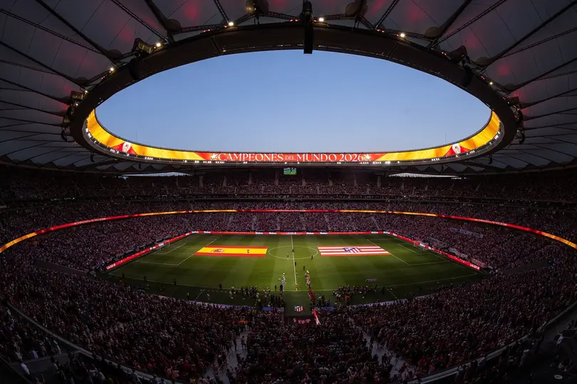 Homenaje a los campeones del mundo l X; @atleti
