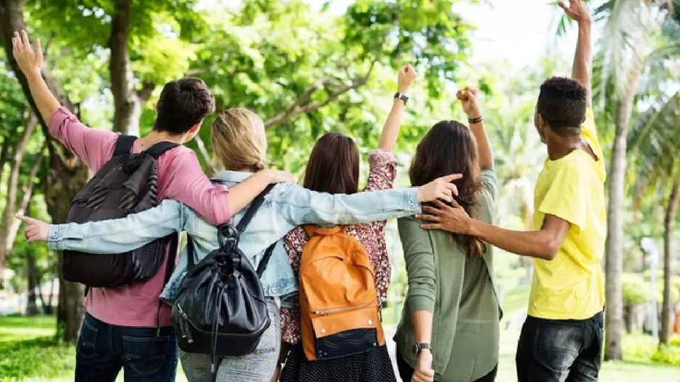 Los estudiantes deberán mantenerse atentos a la publicación del calendario de pagos de octubre / Magnific