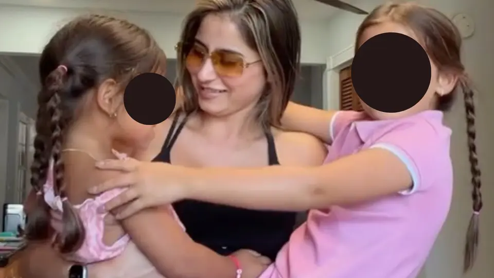 Meliza Campos y sus hijas. / IG
