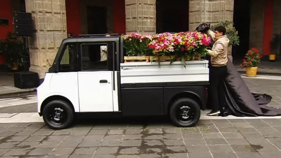 VIDEO: Así es Olinia Carga, el vehículo eléctrico mexicano que transporta hasta 650 kilos