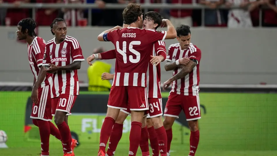 ‘Hormiga’ González entra de cambio y suma minutos en triunfo del Olympiacos