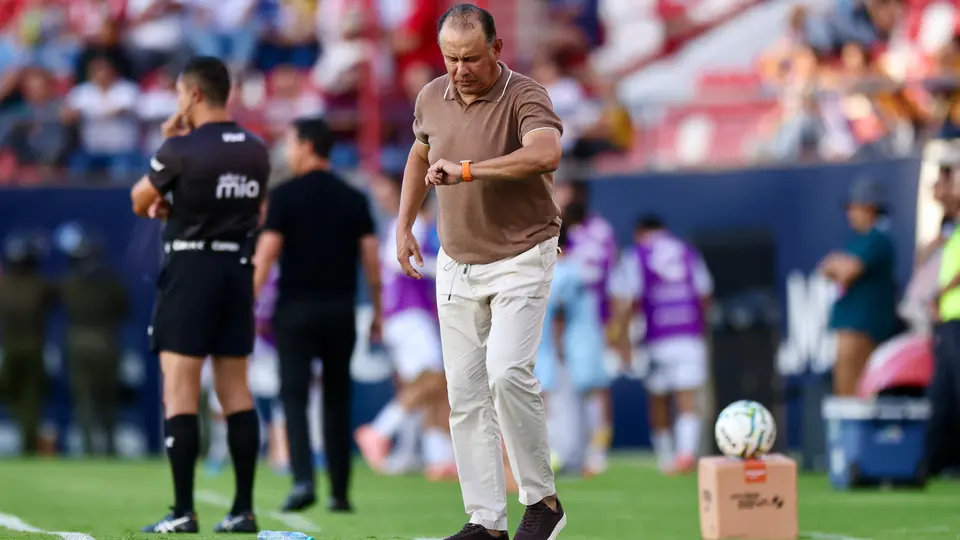 Juan Reynoso en el debut como entrenador del Necaxa | Imago7