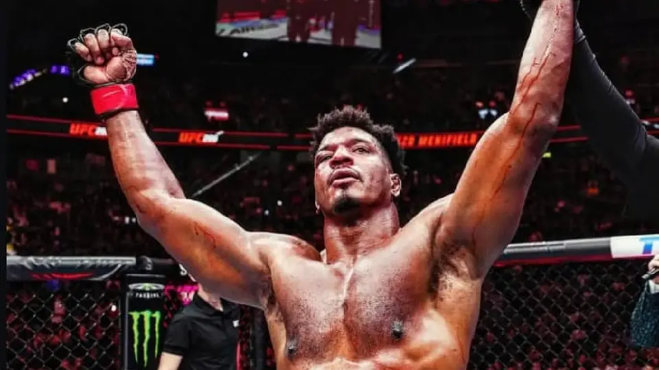 Alonzo Menifield, peleador de UFC | IG:@ atomicalonzomenifield