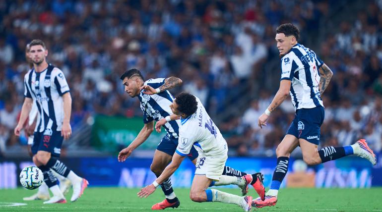 Monterrey y Cruz Azul van por todo por el balón | MEXSPORT