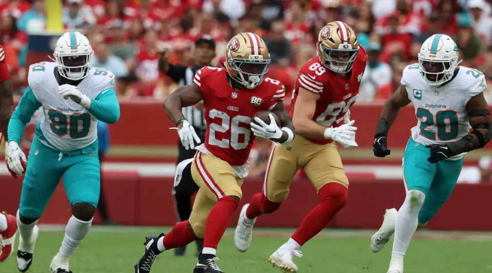 San Francisco 49ers consiguió su segunda victoria de la temporada ante Dolphins | AP