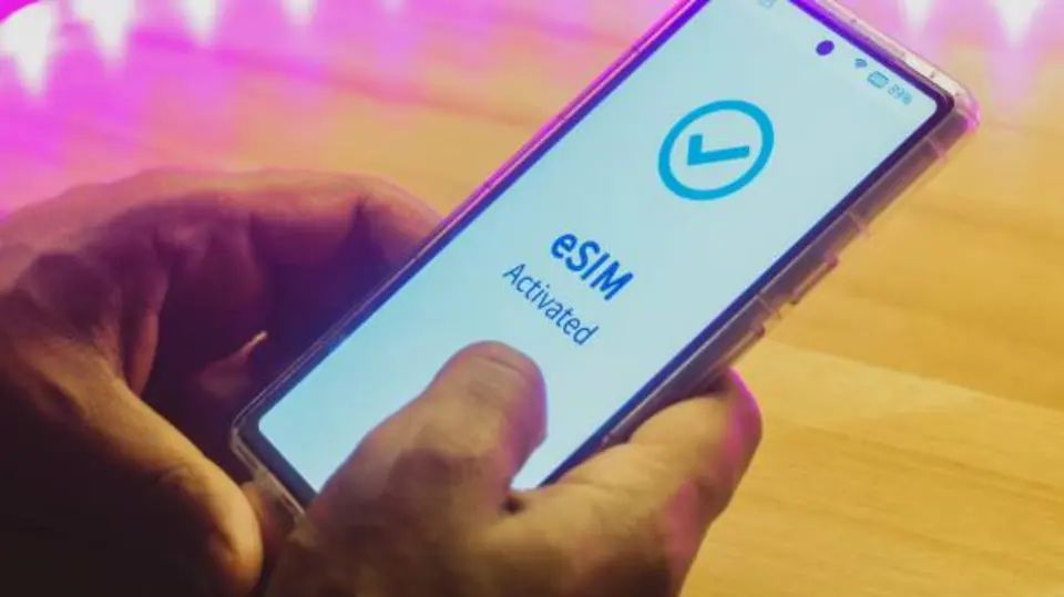 eSIM extranjeras no evitan registro de celulares con CURP. / iStock