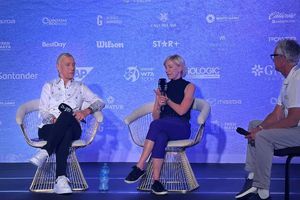 Martina Navrátilova y Chris Evert mandan mensaje a jugadoras que se quejan del WTA Finals Cancún