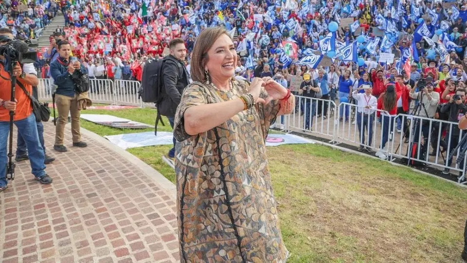 Xóchitl Gálvez niega plagio en informe de titulación y pide no compararla con otros casos