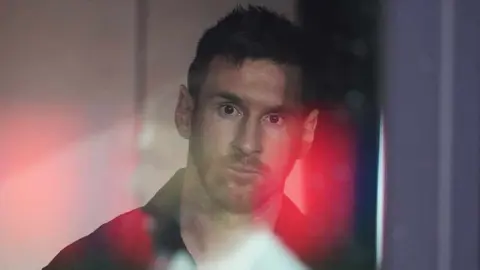 ¿Cuál es la lesión que tiene Messi que lo puede dejar fuera el resto del 2023?
