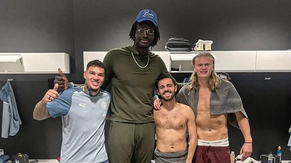 Mamadou N'Diaye, quien jugó en México con Fuerza Regia, hizo que Erling Haaland se viera pequeño