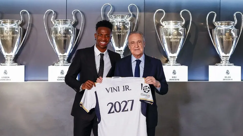 Vinicius Jr. renueva con el Real Madrid hasta 2027