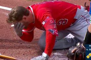 MLB: Taylor Ward sufrió fracturas faciales tras un lanzamiento de pelota