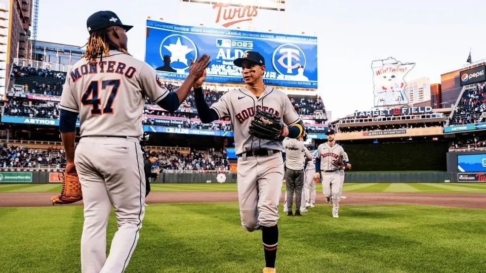 Astros de Houston arrasó con Twins de Minnesota y se adelantan en la serie