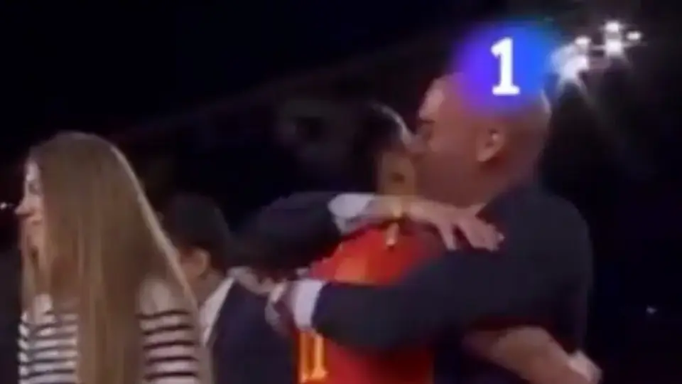 Madre de Jennifer Hermoso pide olvidarse del beso de Rubiales y su hija