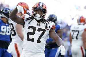 Cleveland sobrevive a Indianápolis y consigue su cuarta victoria de la campaña