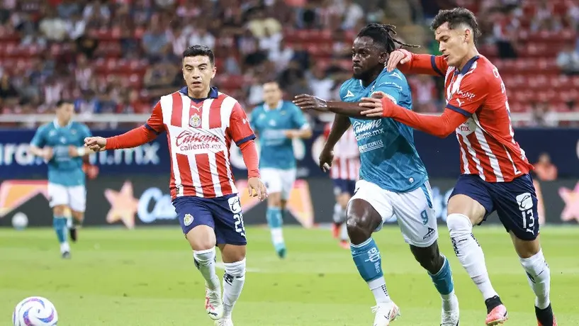 Christian Martinoli le manda mensaje a las Chivas tras la protesta de alineación indebida