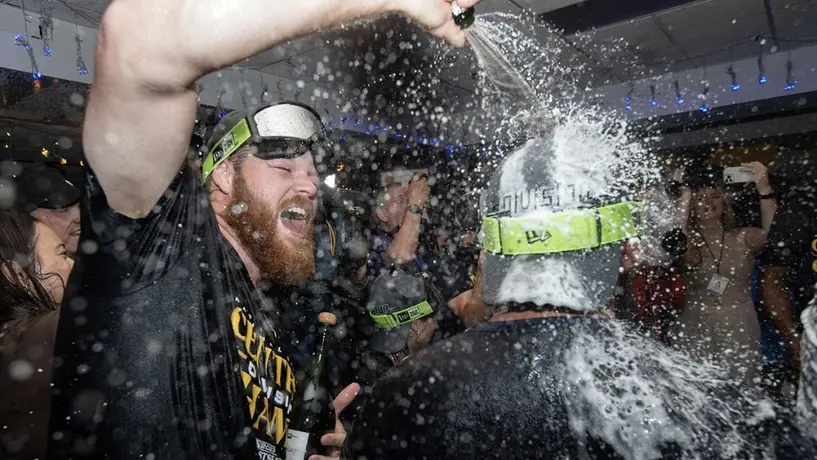 Milwaukee Brewers consigue su tercer título divisional en seis temporadas