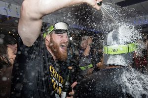 Milwaukee Brewers consigue su tercer título divisional en seis temporadas