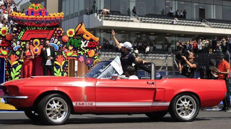 ¡Todo listo! Se llevó a cabo el desfile inaugural del Gran Premio de México