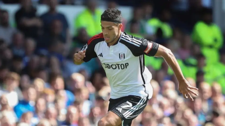 Entrenador del Fulham sale en defensa de Raúl Jiménez tras mal inicio de temporada