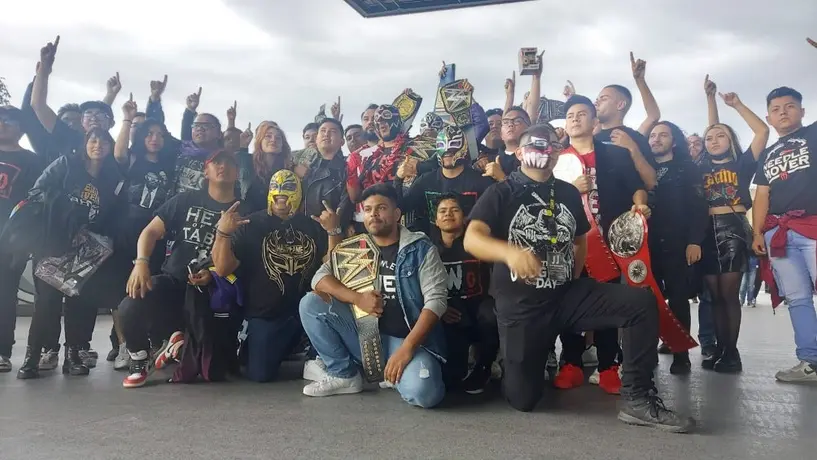 Aficionados recibieron a la WWE en la Arena Ciudad de México