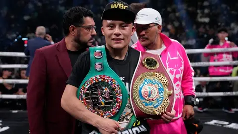 Pitbull Cruz sorprende a Julio César Chávez con su respuesta: 'La suerte es para pend…'