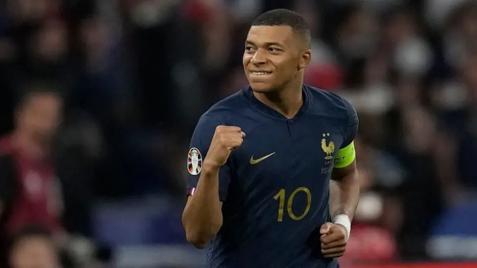 ¿Anticipa la llegada de Mbappé al Real Madrid? EA Sports FC 2024 habría filtrado el fichaje del francés
