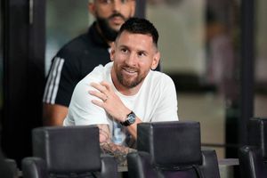 Messi recibe la visita de Ed Sheeran y comparte fotografías con el cantante y su familia