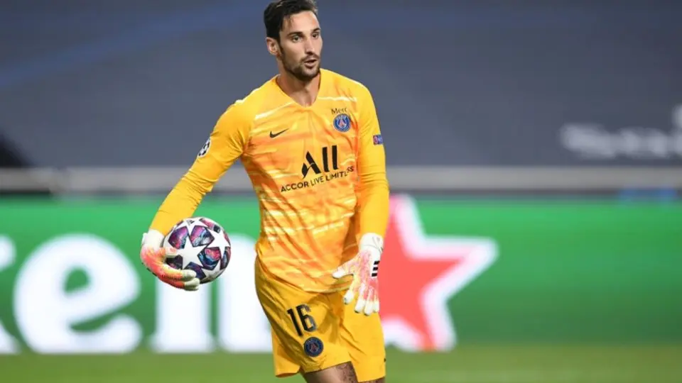 Sergio Rico ha recibido el alta médica luego de casi tres meses hospitalizado