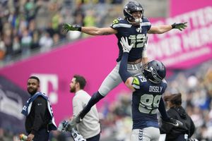 Seattle Seahawks, con anotaciones de sus novatos estrella, vencieron a los Cardinals