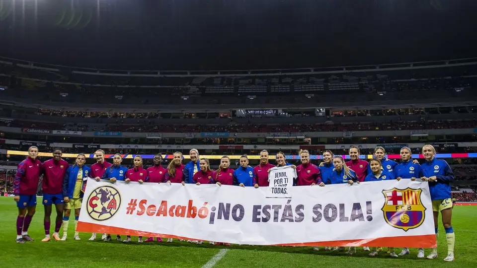 “No estás sola”, el mensaje que América y Barcelona mandaron previo al arranque del partido