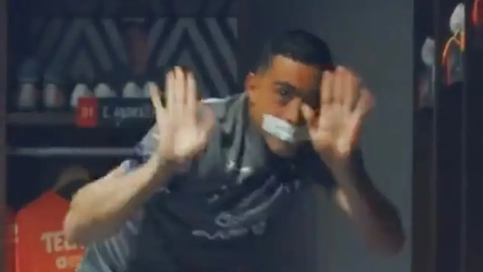 Se viraliza video de Funes Mori imitando a un mimo, ¿burla para Nahuel Guzmán?