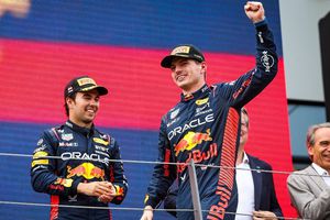 Expiloto sobre Checo Pérez: 'No es piloto de vuelo alto, Verstappen hace la diferencia'