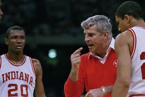 Bob Knight, histórico entrenador estadounidense de basquetbol, fallece a los 83 años