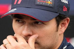 Prensa neerlandesa vuelve a cargar contra Checo Pérez tras el Gran Premio de Austria