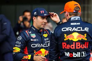 Checo Pérez aceptó que no es fácil ser compañero de Verstappen: "Está en un nivel no visto en F1"