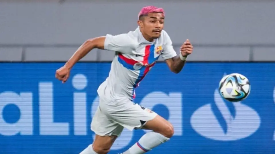 Julián Araujo está en el radar del Feyenoord para la siguiente temporada, según medios españoles