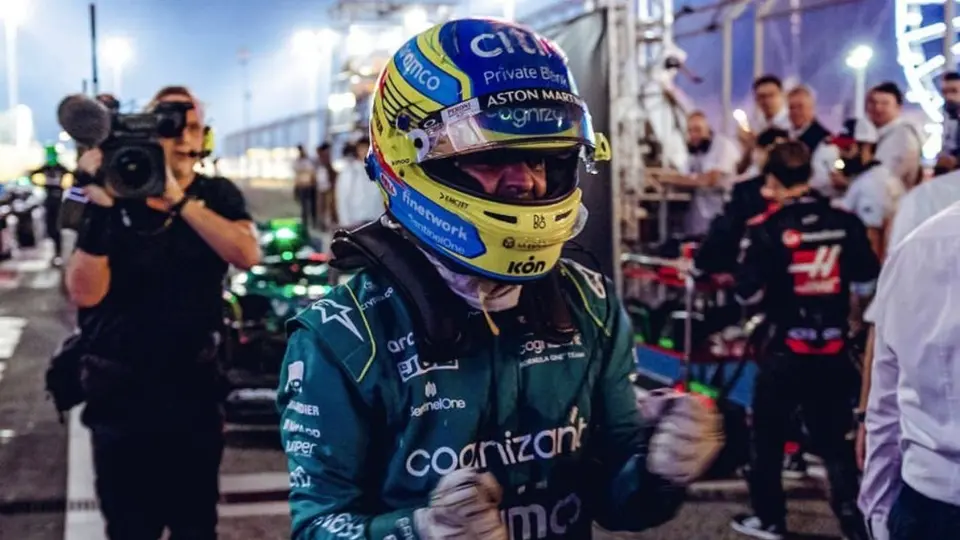 Esta es la estrategia de Aston Martin para poner en aprietos a 'Checo' en Red Bull