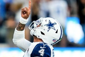 Dallas supera los castigos y vence a los Chargers en el Monday Night Football