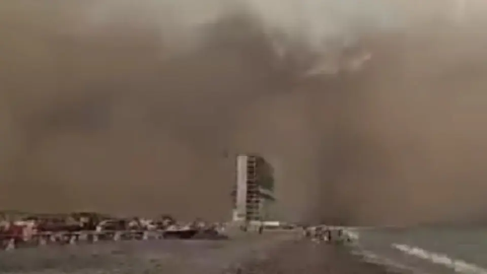 ¡Impactante! Videos de turistas captan la tormenta de arena en Sonora
