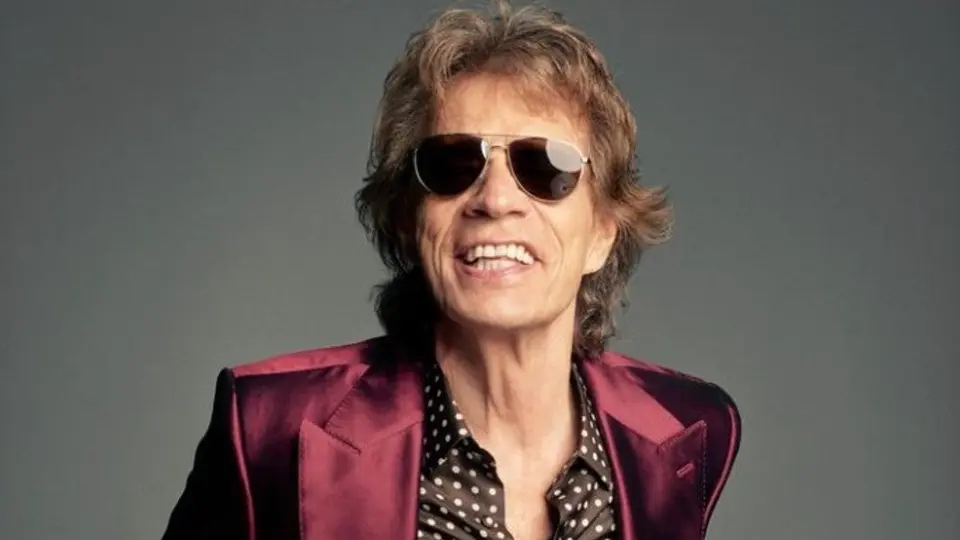 Mick Jagger se olvida del rock y sorprende bailando reguetón en una discoteca