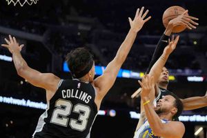 NBA: Victor Wembanyama y Stephen Curry protagonizaron divertido momento en el salto inicial