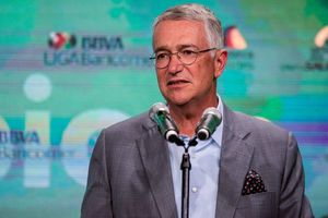 Ricardo Salinas Pliego anuncia a los primeros ganadores en el 30 aniversario de TV Azteca