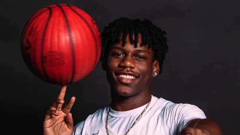 Muere joven promesa del basquetbol tras desplomarse durante un entrenamiento