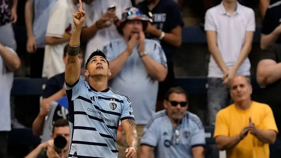 Alan Pulido vuelve a marcar y le da la victoria al Sporting Kansas City sobre Vancouver Whitecaps