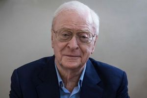 El actor Michael Caine anuncia su retiro tras 70 años de carrera