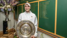 Marketa Vondrousova venció a Ons Jabeur y gana su primer Wimbledon